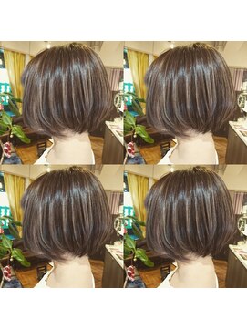 ウノプリール 京橋店(uno pulir) 前下がりワンレンボブ