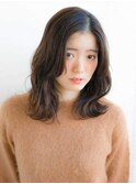 外ハネ×切りっぱなしロブ×ベース型