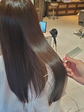 イヴ (EVE) ピンクベージュ＊髪質改善＊サロンワーク【代々木/新宿】