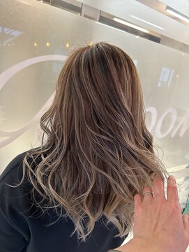 ヘアースペースブルーム ヒーロー 園田店(HAIR SPACE BLOOM hero) 【園田/バレイヤージュカラー】ブリーチカラー