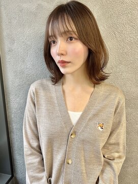 アイユー(ii+U) くびれミディアム　アンニュイカラー　フレンチカジュアル