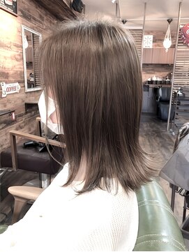 ファニー ヘアファクトリー(FUNNY hair factory) 抜け感ナチュラルアッシュベージュカラー