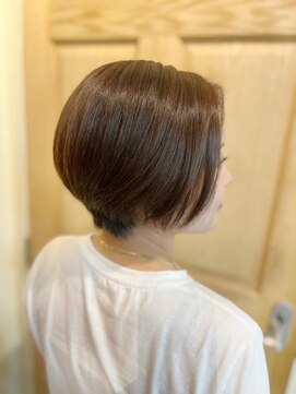 リプレイス(re place) 【re place】前下がりショートスタイル