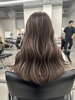 リリット(ReLit)&nbsp;ハイライトカラーグレージュベージュレイヤーカットボブ髪質改善