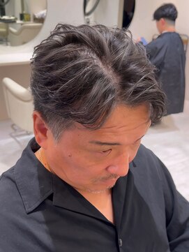 バース 梅田中崎町店(BIRTH) 50代40代白髪ぼかしシルバーメッシュバレイヤージュ