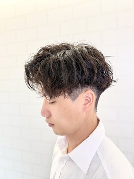 無造作ツイストスパイラル×束感マッシュ×アップバング