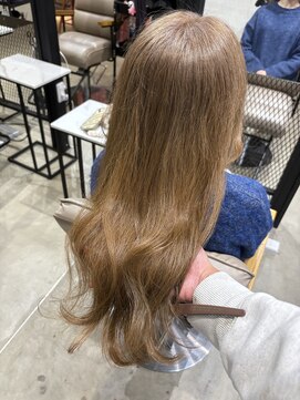 ユラ(YURA) ミルクティーベージュ 【姫路/姫路駅/韓国風】