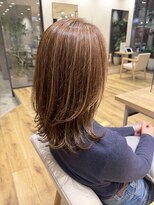 テラスアヴェダ 福岡パルコ店(Terrace AVEDA) レイヤーカット×白髪ぼかしハイライト