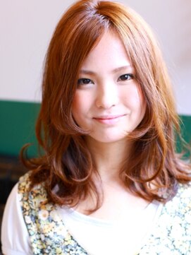 蒼い花 美容院 ナチュラルレイヤーの プチミディアム