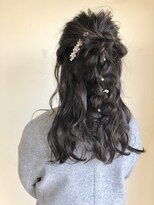 ミラコ(milaco)&nbsp;四つ編みハーフアップして