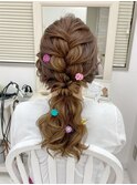 ざっくり編み込みのローポニー