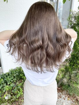 ノルン バイ シェリッシュ(Norn by sheriche) ブラウンベージュ