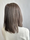 透明感グレーアッシュ