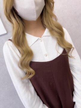 レヴェリー(REVERIE) #エクステ＃プルエクステ＃ハイトーン＃金髪