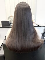 ココ 本八幡(KOKO)&nbsp;黒髪クラゲヘアーオリーブグレー小顔ココアベージュ卵型ショート
