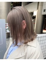 ルックアット(Look at)&nbsp;【Look at】20代30代40代ミルクティベージュ切りっぱなしボブ