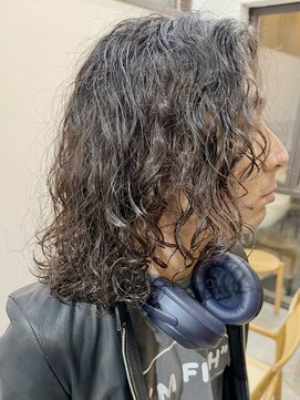 ナループロアオハナ(Nalu pu loa ohana) パーマ/メンズパーマ/ロングパーマ/原宿/表参道