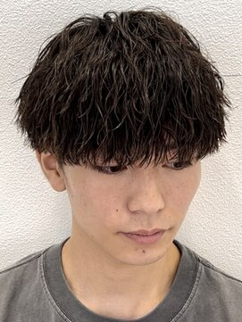 オーシャントーキョー 仙台(OCEAN TOKYO) 縦落ちツイストスパイラルパーマ刈り上げマッシュ黒髪2ブロック