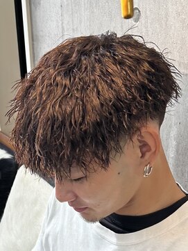 メイン(MENIN) ツイストパーマ【相模大野/メンズ/眉毛/町田】