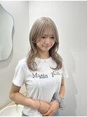 ホワイトベージュ