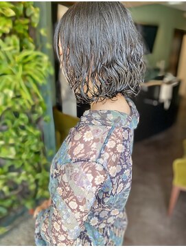 ミスグランディーヴィラス(Miss Grandee VILLAS) 大人可愛いゆるふわウェットボブ20代30代40代