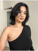 大人美人ミディアムウルフレイヤーカット透明感アッシュブラック