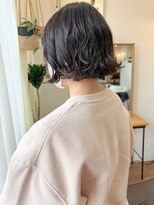 ムク(Muku)&nbsp;ふわっとパーマ×ダークブラウンカラー