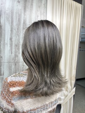 フレーム へアアンドトリートメント 天王寺北口店(FRAME) オリーブグレー