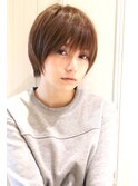 大人可愛いマッシュショート　暗めカラーでも可愛いショート