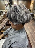 ペールブルーからのホワイトシルバー