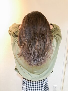 コマド(Comado) 大人上品バレイヤージュ