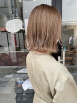 ココンプリュス アンド モナ(COCON+&MONA+)&nbsp;ミルクティベージュ/レイヤーボブ