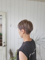 ヘアスペース リズム グリーン(Hair space Rizm green)&nbsp;シルバーベージュショート