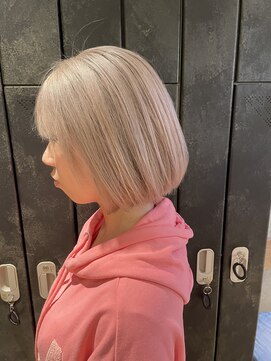 ヘアサロン アティリー(Hair Salon Attirer) ホワイト系ブリーチ　　【Attirer  飯田裕之】