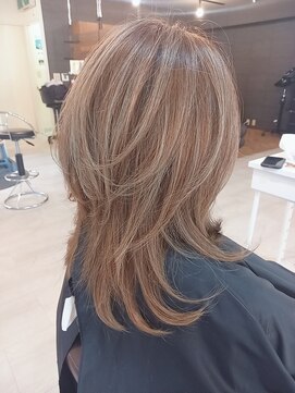 トモズヘアデザイン(Tomo's Hair Design) Tomos レイヤーミディアム メッシュ