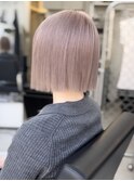 ミルクティーベージュ×ミニボブ×切りっぱなし