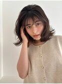 柔らかく動くボブスタイル