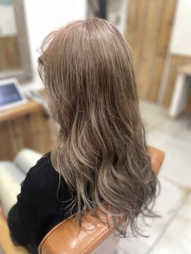 ノーム 横浜(NORM) ミルクティーグレージュ