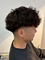 シーフ 千葉(Cyf)&nbsp;千葉駅MEN’S/波巻きツイストスパイラル/刈り上げセンターパート