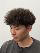 アストロ(ASTRO) くるくるパーマ×束感ショート|韓国風ヘア