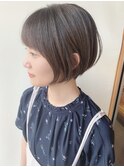 大人まとまる簡単時短ヘア　前下がりショートボブ