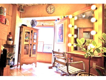 La Poursuite~HAIR DESIGN~ < 自由が丘 総本店>【ラ プウルスウィート ヘアデザイン】