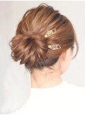 首元スッキリ！結婚式や二次会にも◎ 低めお団子ヘアアレンジ