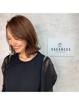 バカンス(VACANCES) 外ハネレイヤーボブ