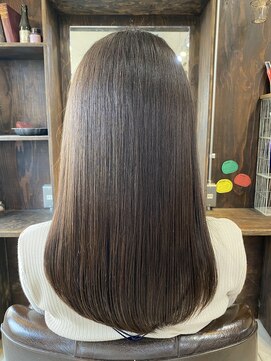 インス(ensue) オンブレグレージュオリーブベージュくびれレイヤー大人美人