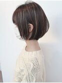 2022年人気髪型大人丸みショートボブ/耳かけショートベージュ