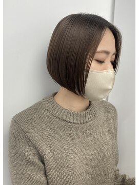 ユイツ あごラインコンパクトボブ