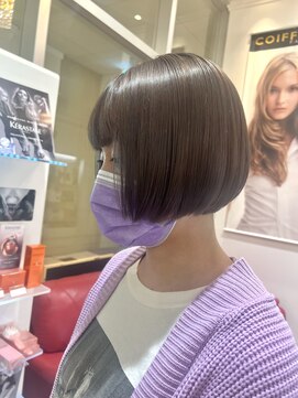 コワファースト  させぼ五番街店(COIFF1RST) 透け感ベージュ×ミニボブ