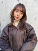 セミロング×顔まわりカット