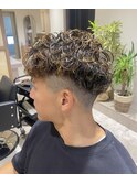 【RYOSUKE】ハイライトカラー_スペイン風カール_刈り上げパーマ